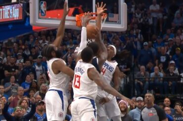 Kyrie Irving INSANE layup with 3 Clippers all over him 🤯🤯