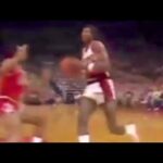 1984: Rookie Clyde Drexler vs Chicago Bulls (VERY RARE FOOTAGE)