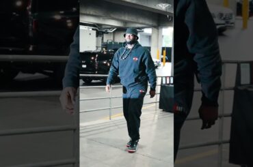 Zion Arrives @ Moda Center #pelicans #nba #shorts